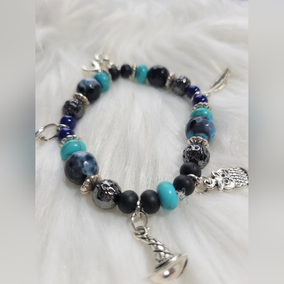 Handmade Wizarding world! beaded charm bracelet - Picture 3 of 3